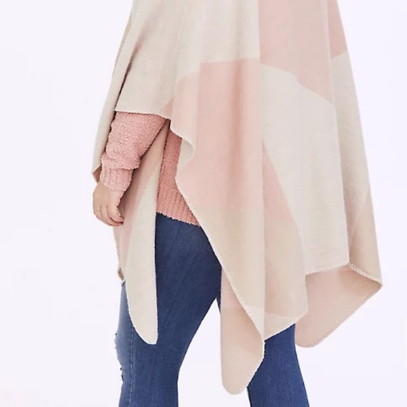 Torrid Light Pink & Tan Colorblock Ruana - Picture 3 of 7
